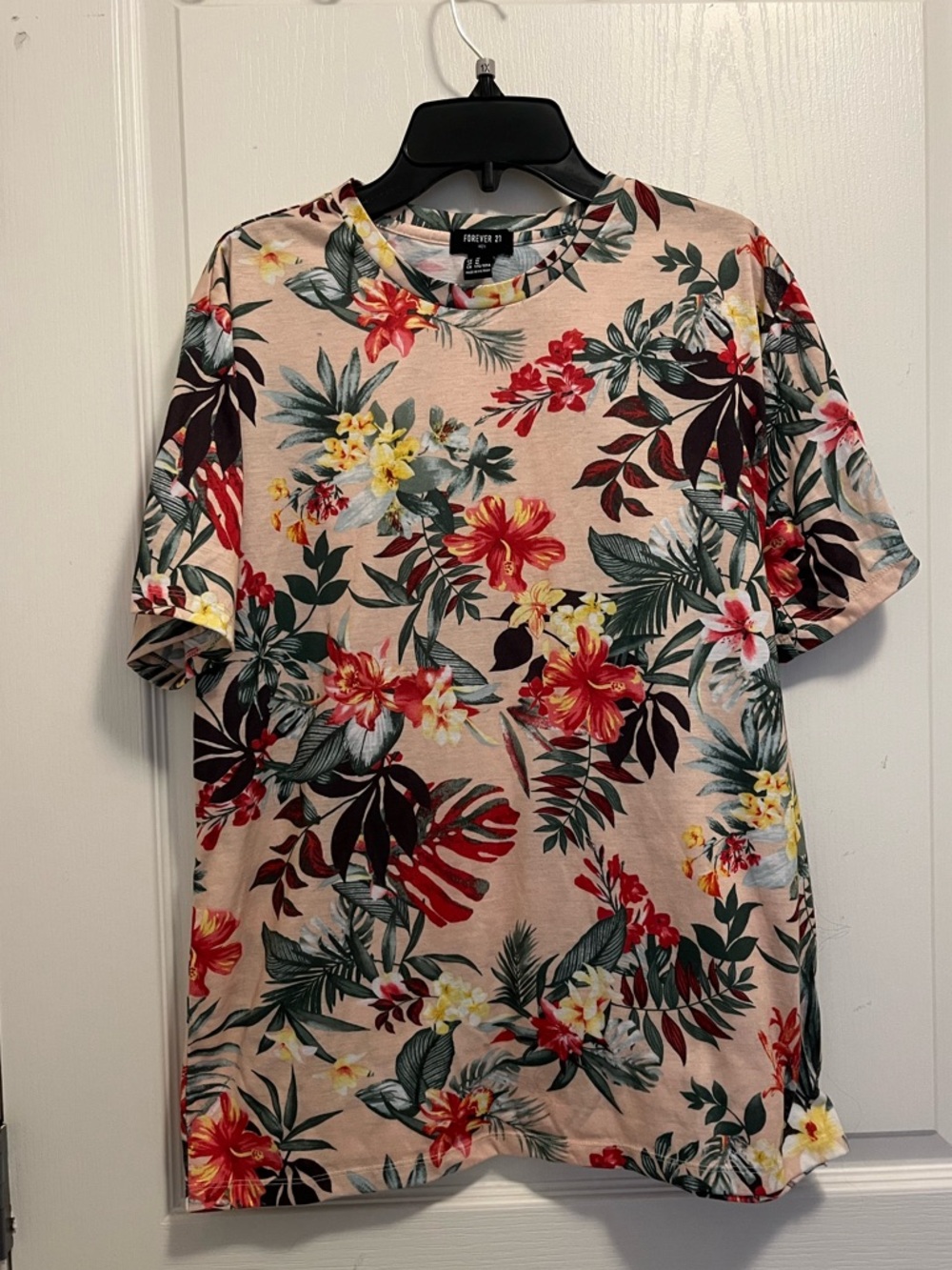 Forever 21 Pink Floral Tropical Short Sleeve Tee
